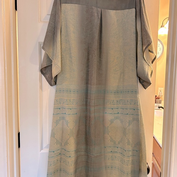 Beautiful green and blue patterned cover! - Picture 7 of 9